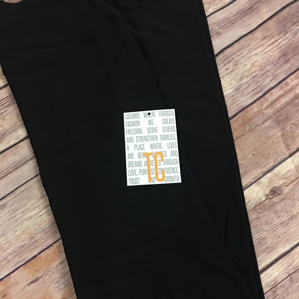 LuLaRoe Tall & Curvy Solid Black Leggings